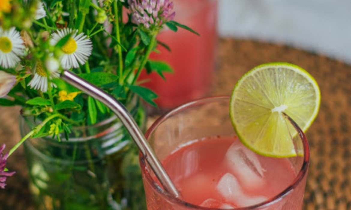 Homemade raspberry lemonade