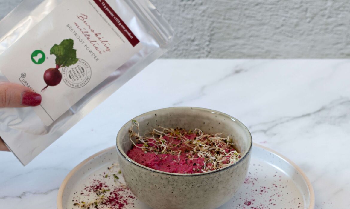 Beetroot humus