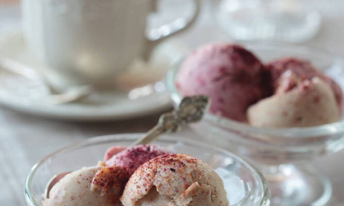 Homemade ice cream "Bunnies"