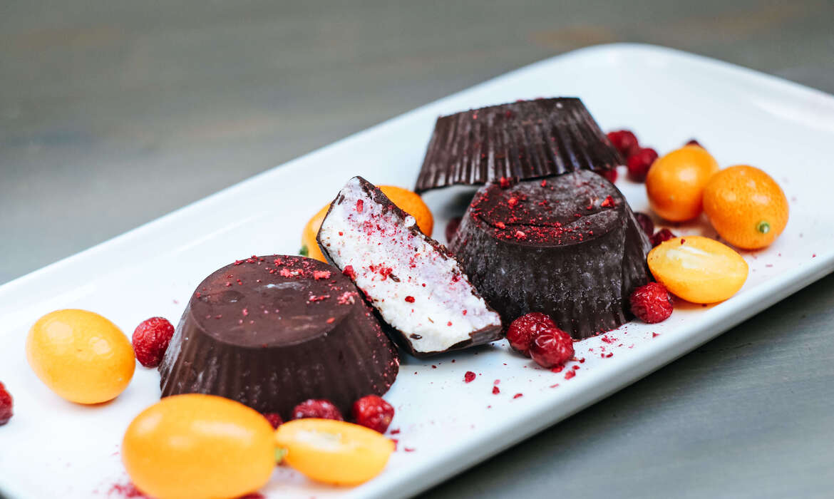Homemade curd cheese with black currants
